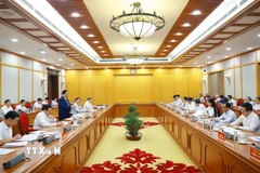 Thủ tướng Phạm Minh Chính chủ trì buổi làm việc với Ban Thường vụ Tỉnh uỷ Quảng Ngãi. (Ảnh: Dương Giang/TTXVN)