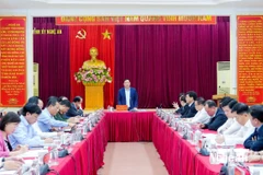 Ông Nguyễn Khắc Thận - Bí thư Tỉnh ủy, Phó Trưởng Ban Chỉ đạo tỉnh chủ trì phiên họp thứ nhất Ban Chỉ đạo bầu cử đại biểu Quốc hội và Hội đồng Nhân dân các cấp nhiệm kỳ 2026-2031. (Nguồn: Đại biểu Nhân dân tỉnh Nghệ An)