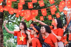 Hà Nội đảm bảo vệ sinh môi trường, diệt côn trùng tại các địa điểm tập trung đông người phục vụ Lễ kỷ niệm A80. (Ảnh: Hoàng Hiếu/TTXVN)