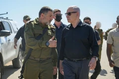 Thủ tướng Israel Benjamin Netanyahu (phải) và Thiếu tướng David Zini. (Nguồn: Jpost)