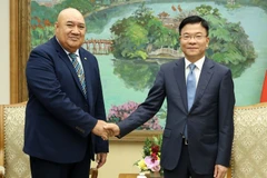 Phó Thủ tướng Lê Thành Long tiếp ông Saia Ma'u Piukala, Giám đốc Tổ chức Y tế Thế giới (WHO) khu vực Tây Thái Bình Dương. (Nguồn: Báo Điện tử Chính phủ)