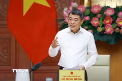 Thủ tướng Lê Minh Hưng phát biểu tại buổi làm việc với lãnh đạo Bộ Nông nghiệp và Môi trường. (Ảnh: Dương Giang/TTXVN)
