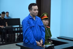 Bị cáo Đinh Văn Long.