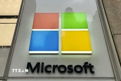 Biểu tượng Microsoft tại một cửa hàng ở New York, Mỹ. (Ảnh: Kyodo/TTXVN)