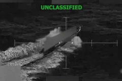 Quân đội Mỹ tấn công một tàu nghi là được dùng buôn bán ma túy. (Nguồn: Fox News)