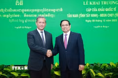 Thủ tướng Phạm Minh Chính và Thủ tướng Hun Manet hội đàm. (Ảnh: Dương Giang/TTXVN)