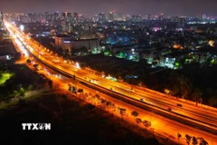 Tuyến đường Vành đai 3 đoạn Nguyễn Xiển. (Ảnh: Tuấn Anh/TTXVN)