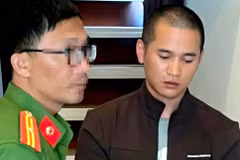Nguyễn Đắt Vũ tại cơ quan điều tra. (Ảnh: Công an Lâm Đồng).