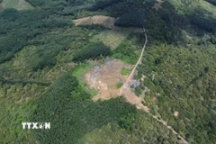 Khu vực công trường khai thác đá ở xã Phú Trung (Đồng Nai). (Ảnh: TTXVN)