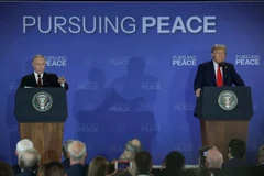 Tổng thống Trump và Tổng thống Putin họp báo sau cuộc hội đàm tại Alaska. (Nguồn: Reuters)