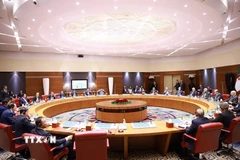 Thủ tướng Phạm Minh Chính hội đàm với Thủ tướng Algeria Sifi Ghrieb. (Ảnh: Dương Giang/TTXVN)