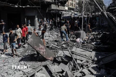 Những ngôi nhà bị phá hủy trong vụ không kích của Israel xuống thành phố Gaza ngày 11/9/2025. (Ảnh: THX/TTXVN)