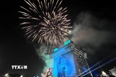 Chào mừng năm mới 2026 tại thủ đô Vientiane, Lào. (Ảnh: Đỗ Bá Thành/TTXVN)