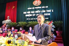 Ông Trần Cẩm Tú, Ủy viên Bộ Chính trị, Thường trực Ban Bí thư, phát biểu tại Đại hội. (Ảnh: Hoàng Ngọc/TTXVN)