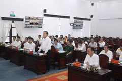 Ông Huỳnh Quốc Việt, Ủy viên dự khuyết Ban Chấp hành Trung ương Đảng, Phó Bí thư Thường trực Tỉnh ủy Bạc Liêu, phát biểu tại Hội nghị. (Ảnh: Chanh Đa/TTXVN)
