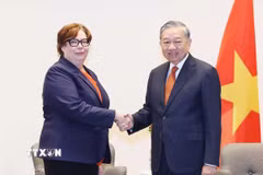 Tổng Bí thư Tô Lâm tiếp Chủ tịch Đảng Cộng sản Phần Lan Tiina Sandberg. (Ảnh: Thống Nhất/TTXVN)