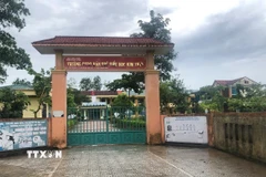 Trường Phổ thông dân tộc bán trú Tiểu học Kim Thủy, nơi xảy ra vụ ngộ độc thực phẩm. (Ảnh: TTXVN phát)