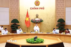Thủ tướng Chính phủ Lê Minh Hưng chủ trì họp Thường trực Chính phủ và Thường trực Đảng ủy Chính phủ. (Ảnh: Dương Giang/TTXVN)