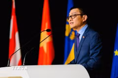 Đại sứ Việt Nam tại Áo Vũ Lê Thái Hoàng. (Ảnh: TTXVN phát)