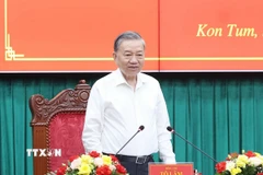 Tổng Bí thư Tô Lâm phát biểu tại buổi làm việc với Ban Thường vụ Tỉnh ủy Kon Tum và Thường trực Tỉnh ủy Quảng Ngãi. (Ảnh: Thống Nhất/TTXVN)