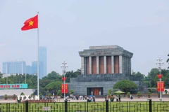 Lăng Chủ tịch Hồ Chí Minh rực rỡ cờ, băngrôn dịp Quốc khánh 2/9. (Ảnh: Hoàng Hiếu/TTXVN)