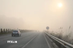Hiện tượng sương mù. (Ảnh: Văn Đạt/TTXVN)