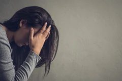 Vì sao nhiều người không thể vượt qua nỗi đau mất người thân?