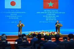 Thủ tướng Lê Minh Hưng và Thủ tướng Nhật Bản Takaichi Sanae gặp gỡ báo chí. (Ảnh: Dương Giang/TTXVN)