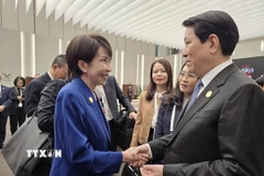 Chủ tịch nước Lương Cường gặp Thủ tướng Nhật Bản Takaichi Sanae. (Ảnh: TTXVN phát)