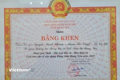 Tác phẩm “Dân vận khéo 1+10 ở Hưng Yên - cách làm sáng tạo, việc khó hóa dễ” của nhóm tác giả: Mạnh Khánh-Thế Duyệt-Lê Vũ Hà, Cơ quan thường trú Thông tấn xã Việt Nam tại Hưng Yên giành giải Nhất ở thể loại báo in-báo điện tử. (Nguồn: Vietnam+)