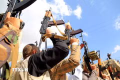Các tay súng Houthi tại Sanaa, Yemen, ngày 11/3/2025. (Ảnh: THX/TTXVN)