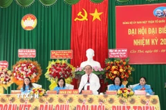 Đoàn Chủ tịch điều hành đại hội. (Ảnh: Ngọc Thiện/TTXVN)