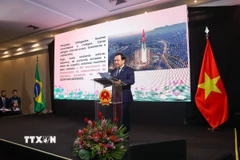 Đại sứ Việt Nam tại Brazil Bùi Văn Nghị phát biểu tại lễ kỷ niệm 80 năm Cách mạng Tháng Tám và Quốc khánh 2/9. (Ảnh: Đại sứ quán Việt Nam tại Brazil/TTXVN phát)