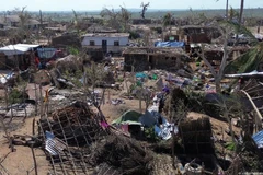 Những ngôi nhà ở Mozambique đã bị phá hủy bởi cơn bão Chido. (Ảnh: UNICEF)