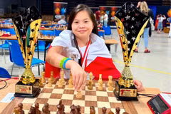 Kỳ thủ trẻ Nguyễn Đoàn Bảo Anh Angelina (tên thường gọi ở nhà là Lily).
