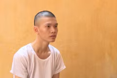 Đối tượng Lê Việt Hoàng tại cơ quan Công an tỉnh Bắc Giang. (Nguồn: Công an tỉnh Bắc Giang)