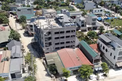 Chủ thi công công trình bị xử phạt 35 triệu đồng do xây dựng sai nội dung giấy phép. (Ảnh: Tuấn Anh/TTXVN)