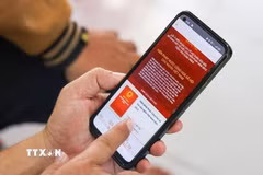 Giao diện màn hình đóng góp ý kiến sửa đổi Hiến pháp trên ứng dụng VneID. (Ảnh: TTXVN phát)