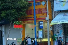 Tiệm vàng tại huyện Hóc Môn - nơi xảy ra vụ cướp. (Ảnh: TTXVN phát)