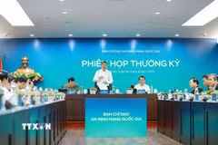 Thủ tướng Lê Minh Hưng, Trưởng Ban Chỉ đạo An ninh mạng quốc gia chủ trì cuộc họp thường kỳ của Ban Chỉ đạo. (Ảnh: Dương Giang/TTXVN)