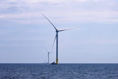 Ngày 22/12/2025, Bộ Nội vụ Mỹ thông báo tạm dừng các hợp đồng thuê đối với Revolution Wind và 4 dự án điện gió ngoài khơi khác đang xây dựng, với lý do rủi ro an ninh quốc gia. (Nguồn: Ctexaminer)