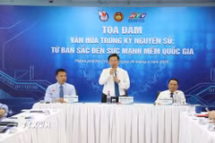 Ông Trần Thanh Lâm, Ủy viên Trung ương Đảng, Phó Trưởng Ban Tuyên giáo và Dân vận Trung ương chủ trì tọa đàm. (Ảnh: Hữu Duyên/TTXVN)
