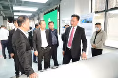 Đoàn công tác của tỉnh Hưng Yên thăm và làm việc với Công ty Trách nhiệm hữu hạn Xi’an GSR Energy Storage Technology. (Nguồn: Báo Hưng Yên)