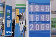 Trạm bán xăng ở Seoul, Hàn Quốc ngày 15/3/2026. (Ảnh: Yonhap/TTXVN)