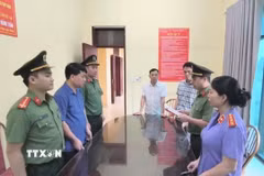 Đối tượng Phạm Quốc Dương tại Cơ quan An ninh điều tra, Công an tỉnh Tuyên Quang. (Ảnh: TTXVN phát)