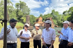 Các chuyên gia trong nước và quốc tế chia sẻ kinh nghiệm trong trùng tu, bảo vệ và phát huy các giá trị văn hóa nhóm tháp L. (Ảnh: Đoàn Hữu Trung/TTXVN)
