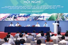 Thủ tướng Phạm Minh Chính phát biểu chỉ đạo Hội nghị Hội đồng điều phối vùng Đông Nam Bộ lần thứ 6 và Ban Chỉ đạo thực hiện Nghị quyết số 98 của Quốc hội. (Ảnh: Dương Giang/TTXVN)