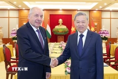 Tổng Bí thư Tô Lâm hội kiến Tổng thống Hungary Sulyok Tamas thăm chính thức Việt Nam. (Ảnh: Thống Nhất/TTXVN)