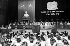 Đại hội đại biểu toàn quốc lần thứ VII của Đảng họp tại Thủ đô Hà Nội từ ngày 24-27/6/1991. Tham dự Đại hội có 1.176 đại biểu, đại diện cho hơn 2 triệu đảng viên trong cả nước. (Ảnh: Kim Hùng/TTXVN)