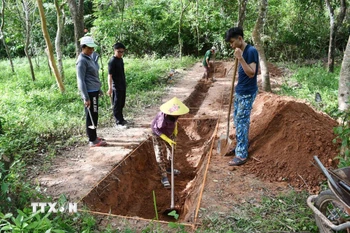 Các nhà khoa học đã phát hiện ra dấu tích của con đường dài 170 mét vào cuối năm 2025 với nhiều bí ẩn. (Ảnh: Đàn Hữu Trung/TTXVN)